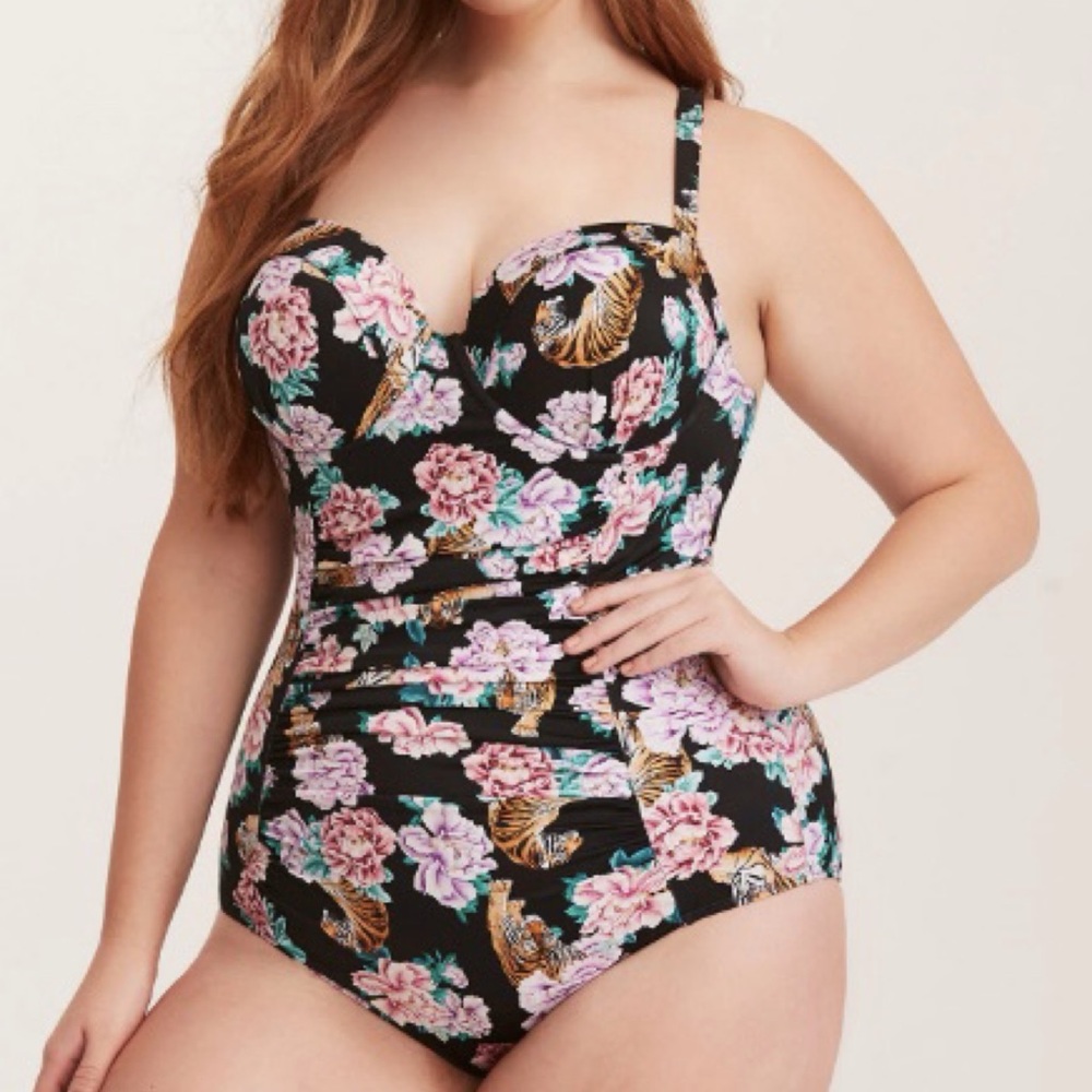 Torrid Black Tiger Floral Strappy Lattice Back Underwire Swimsuit 3X 22 24 - Picture 3 of 15